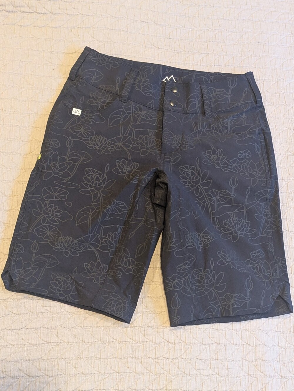 Wild Rye NWOT Mountain Bike Freel Shorts Size 4
